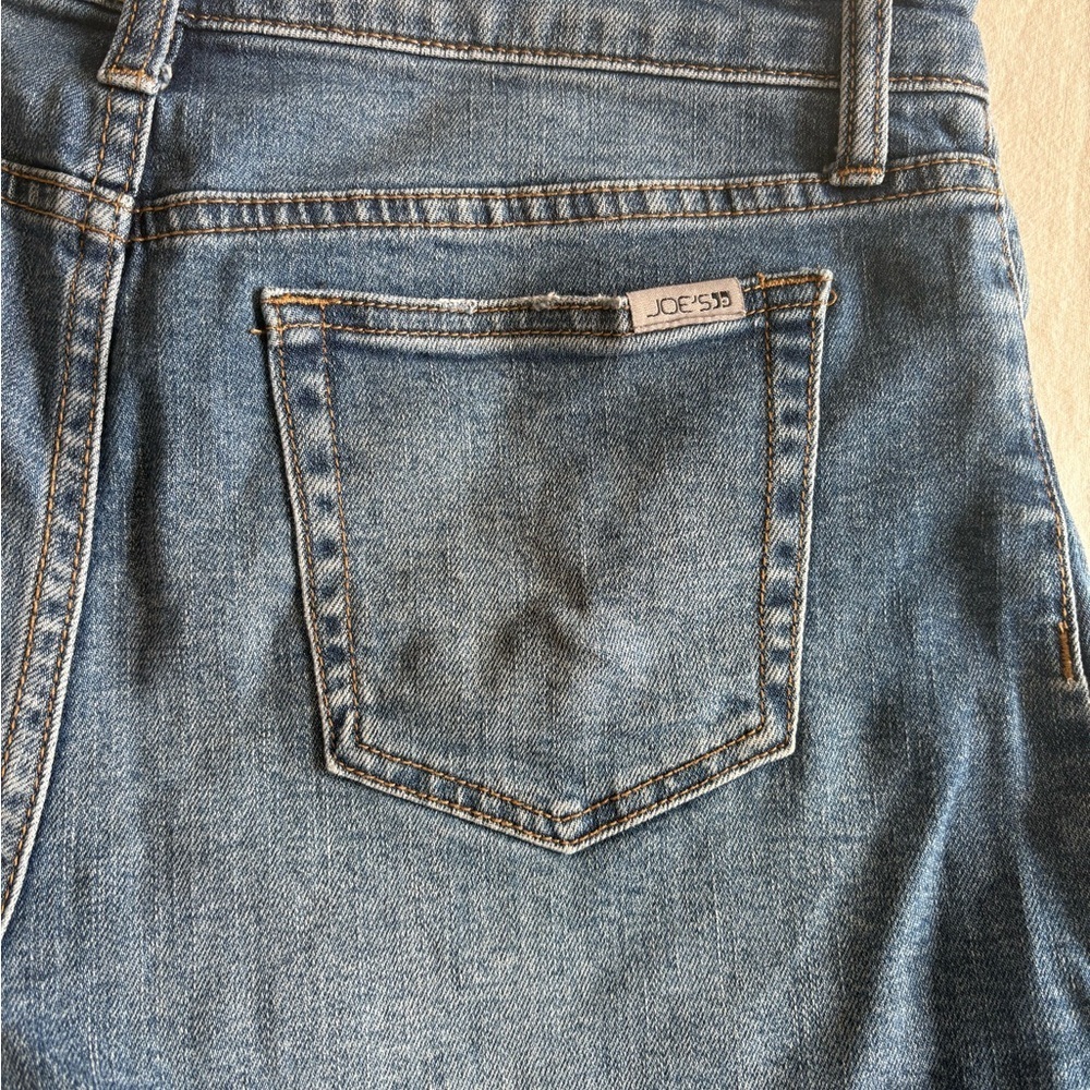 Joe’s Jeans Frayed Denim Cutoff Shorts Size 27 Medium Wash Stretch - Picture 4 of 6